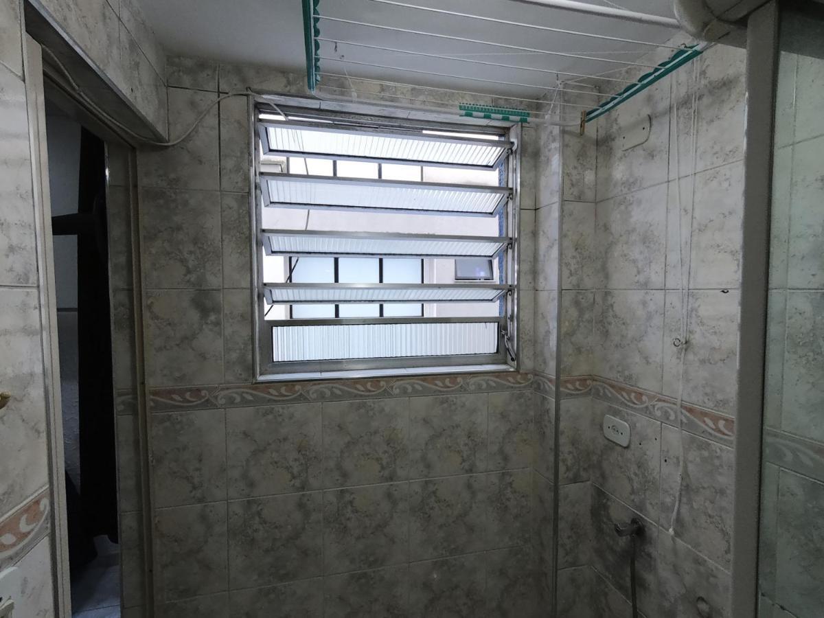 Sala Living Em Predio Familiar Na Av Da Praia 桑托斯 外观 照片